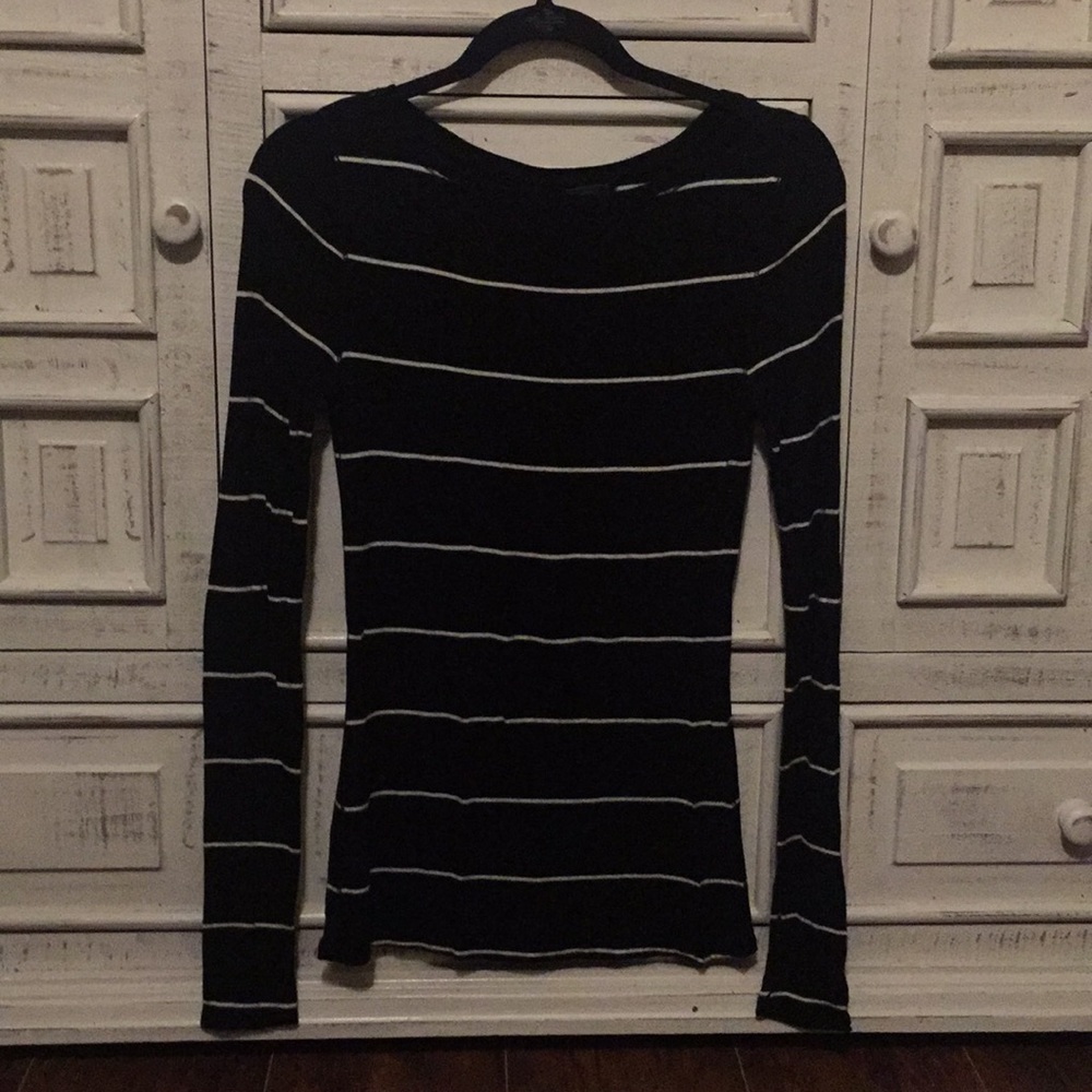 BCBG MAX AZRIA Soft Long Sleeve